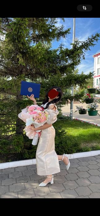 Продаю 2 платья.