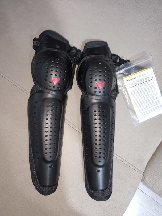 Genunchere moto Dainese V E1 ,NOI