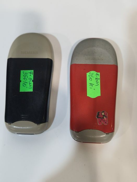Telefon perfect funcțional special pentru colecție