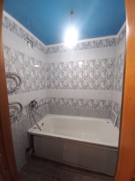 Продам  -- квартиру