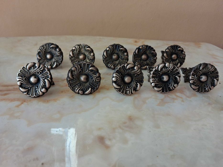 Бронзови дръжки за мебели