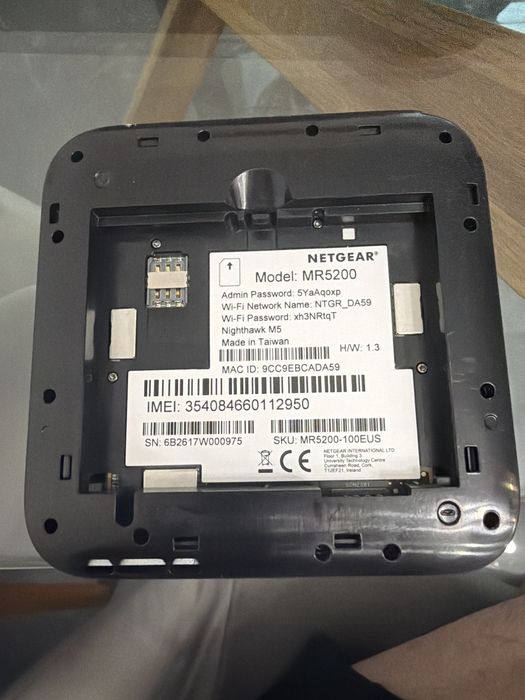 Router portabil wireless Netgear MR5200 Nighthawk M5