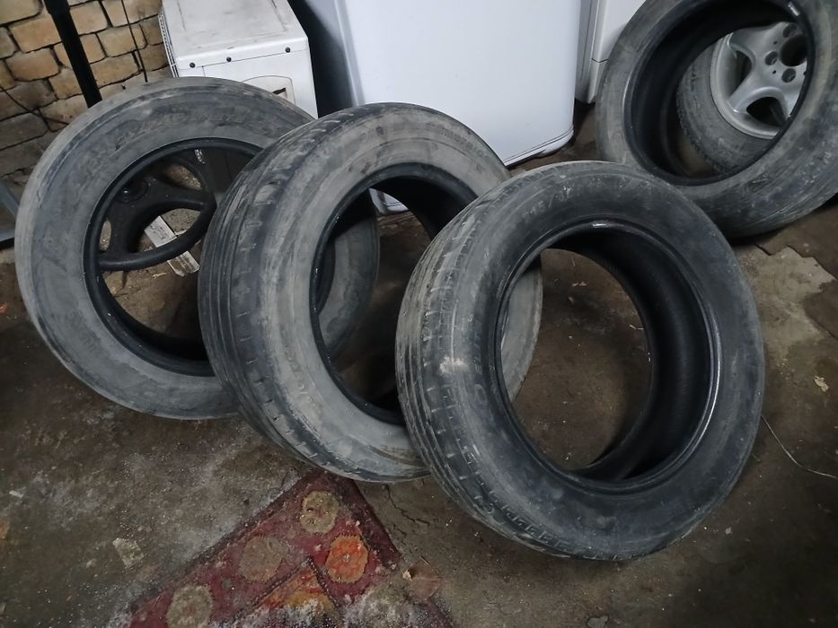 Шины летние 215/60/16