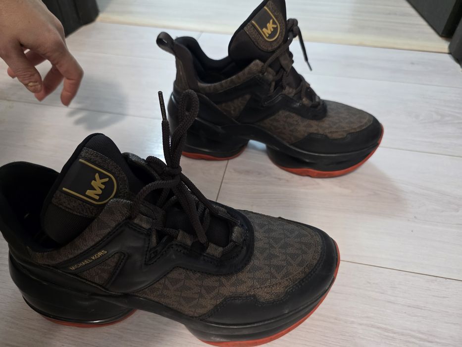 Ghete michael kors masura 39