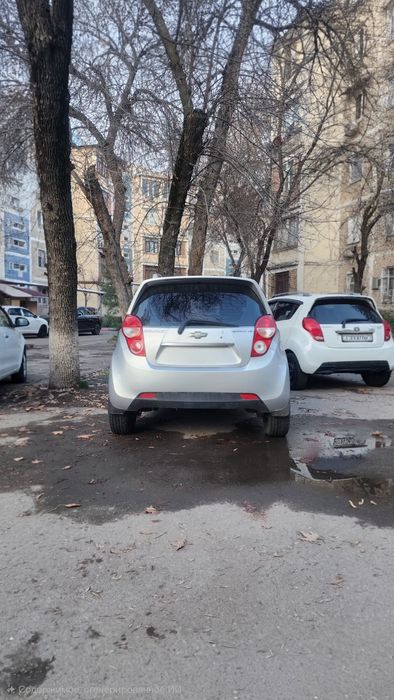 Продаю машину spark объёмом двигателя 1.25