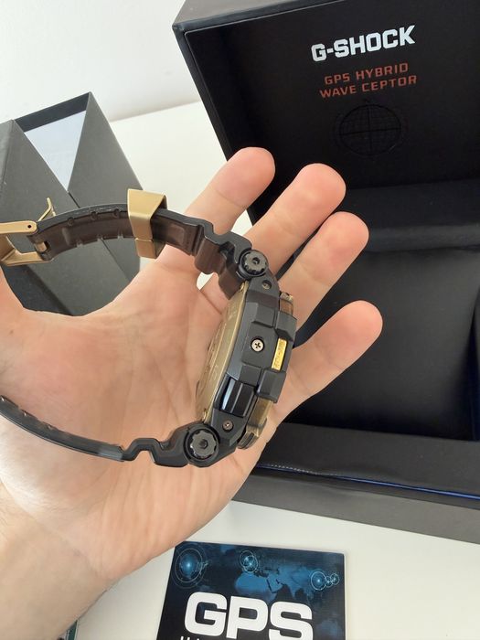 Часовник Casio Gravitymaster GPS Solar Sapphire