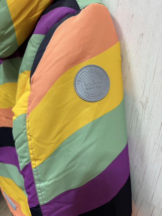 Продам куртку на девочку