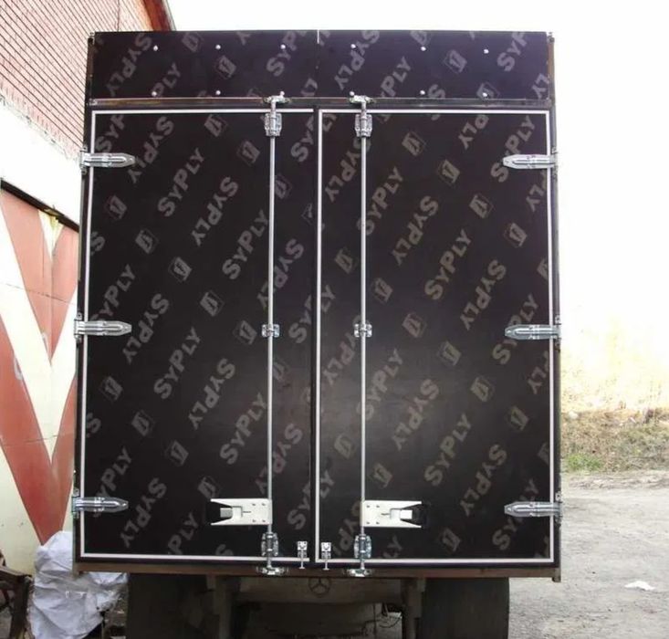 Фанера  ламинированная формат  1.5×3.0метра