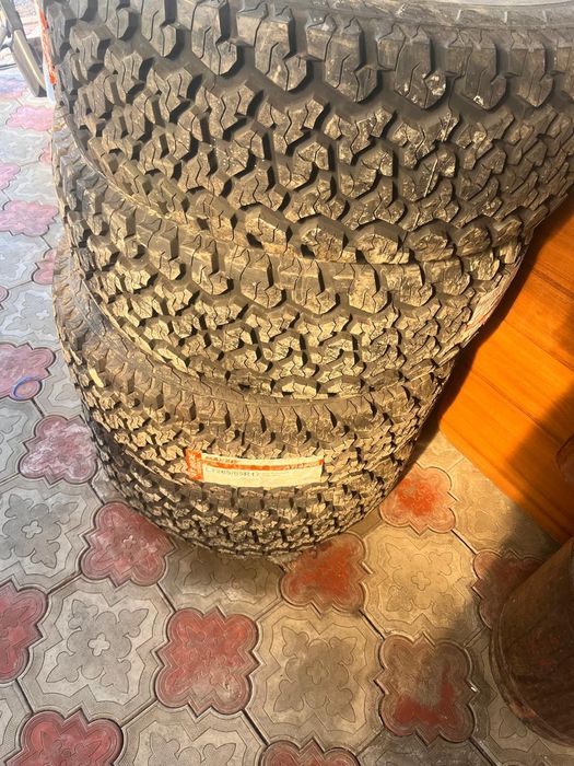 Продам резину 265/65r17