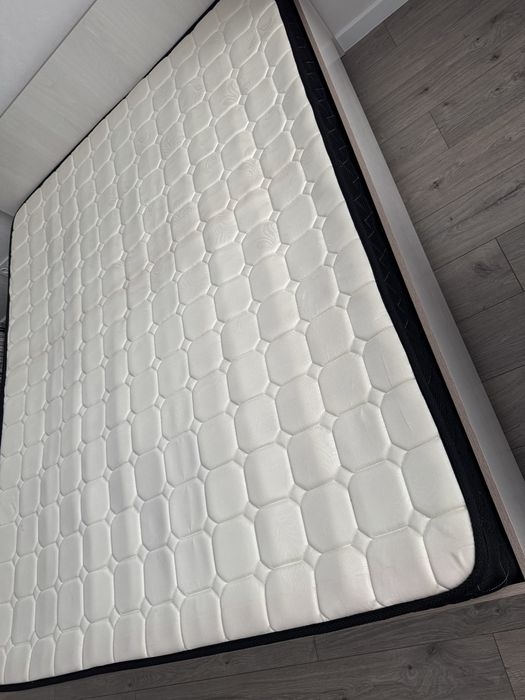 Матрас 160х200 б/у