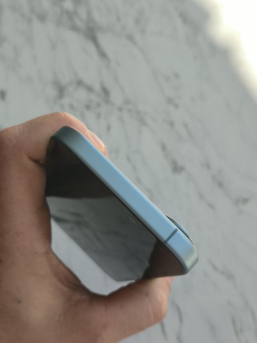 Vand iPhone 16 recarosare(piese)