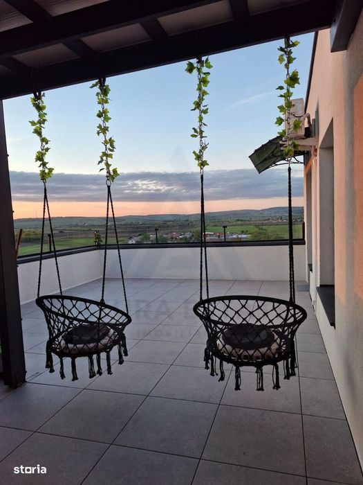 Penthouse cu terasa generoasa 53 mp prima inchiriere Calea Surii Mici