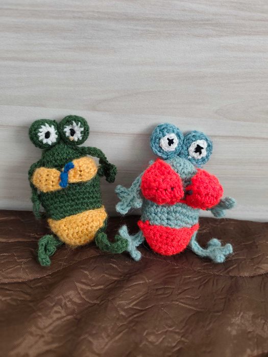Ръчно плетена играчка