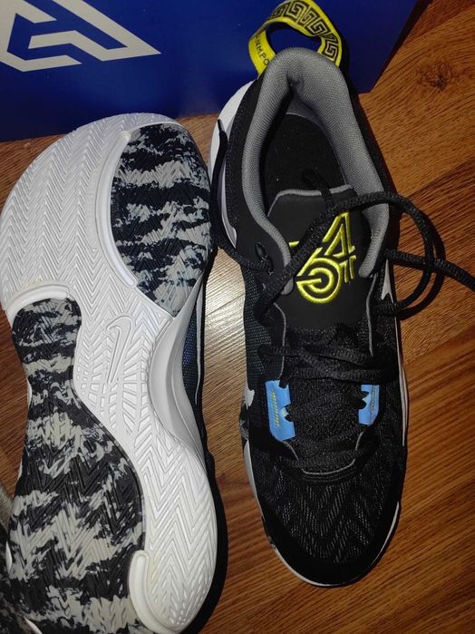 Adidasi Nike barbati