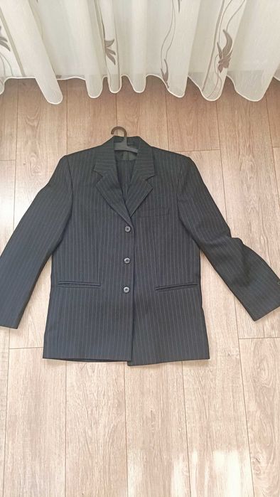 Sacou Barbati,bleumarin închis,mărimea 48,model dungat