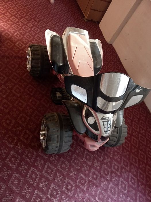 Продаётся детская машина