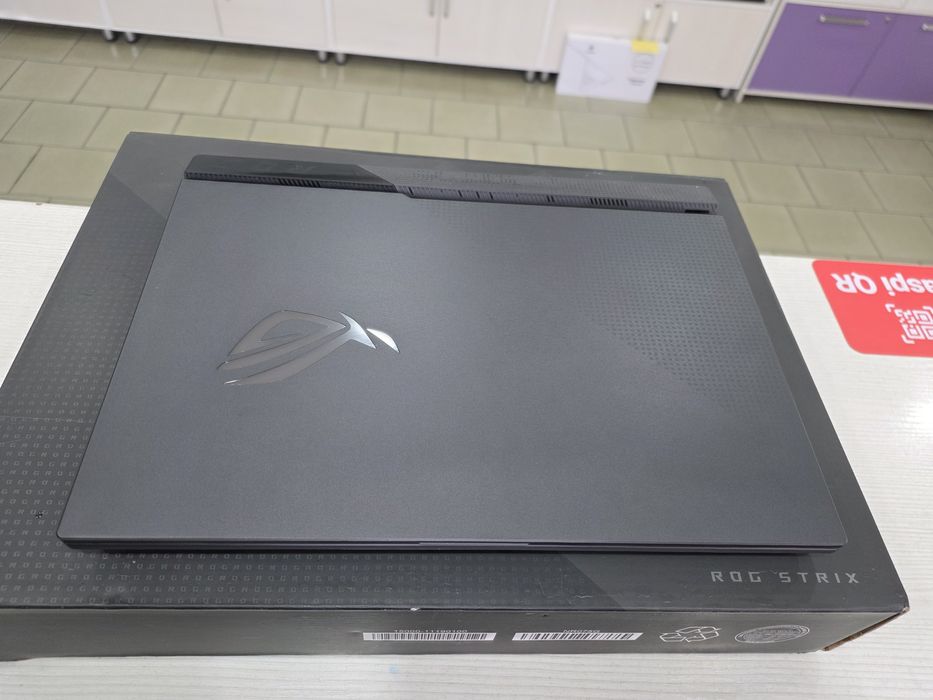 Asus Rog Strix (Ryzen 9 5900HX, RTX 3050 Ti)