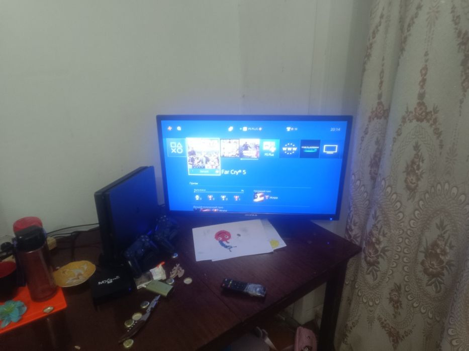 Продам PlayStation4