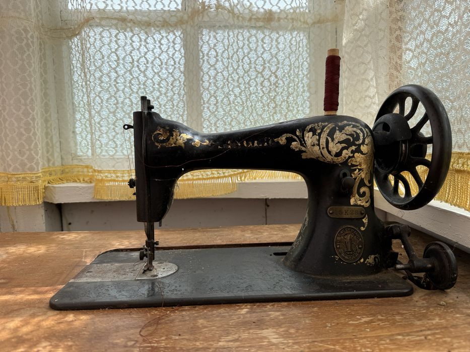 Masina de cusut Singer