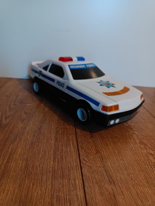 Masina de politie de colectie