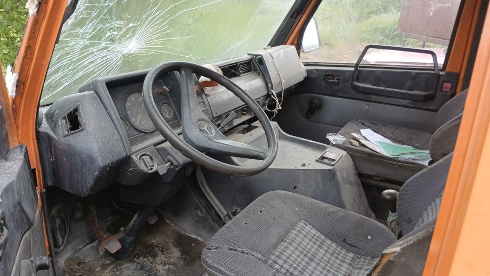 Mercedes  MB100D