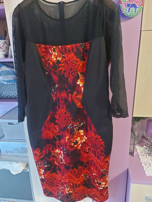 Дамски различни рокли