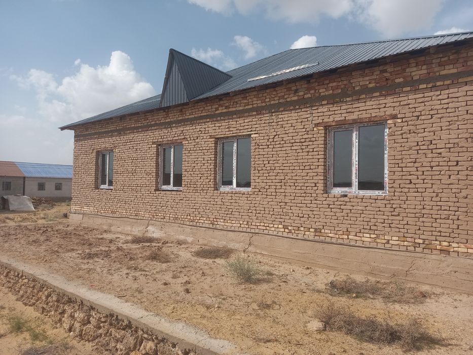 Кум аул 2 де 5 кошеде жайласкан 4 ханалы жай сатылады