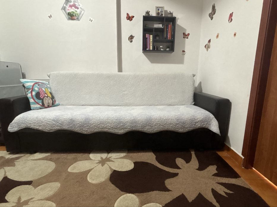 Vand canapea extensibila stare buna dimensiuni 200/150