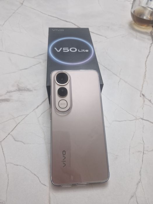 Телефон VIVO V50 Lite