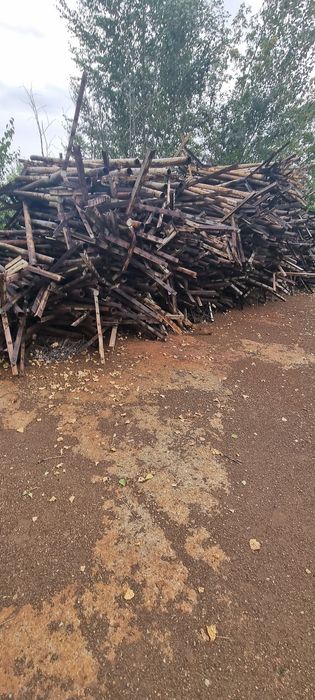 Столбы ограждения