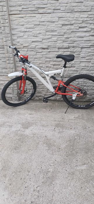 Vând biciclete  am mai multe