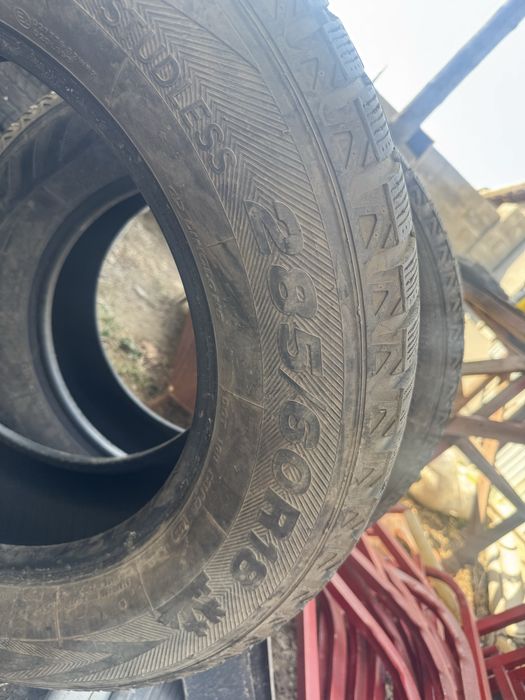 Продам зимниее шины 285/60/18 от 470