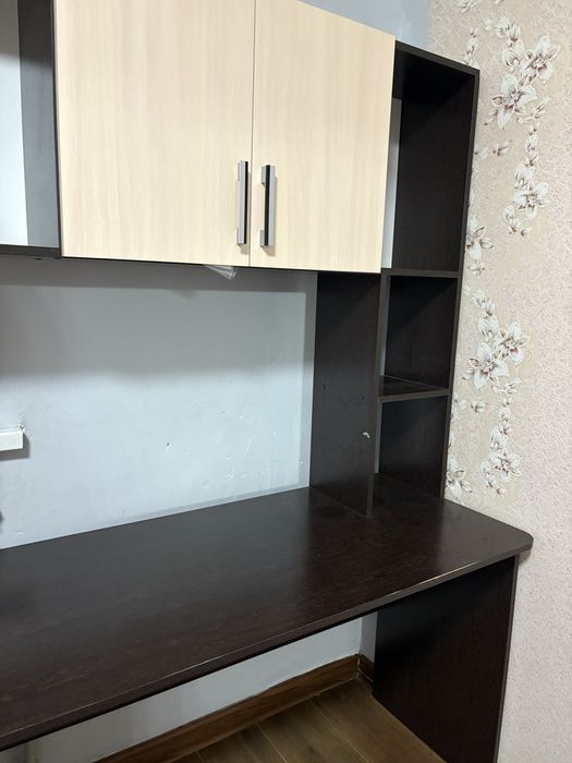 Школьная парта с полками