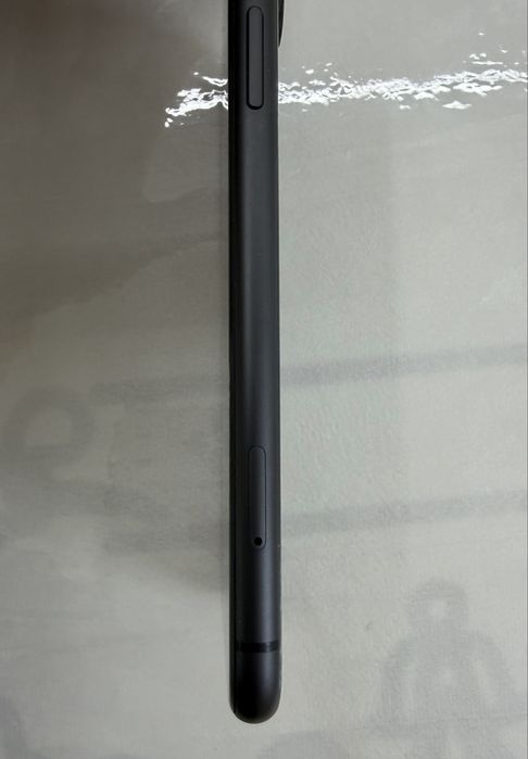 Продается iphone 11 и 12