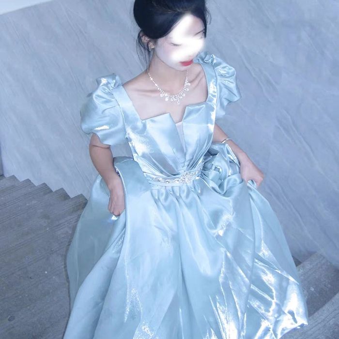 Бирюзовое платье