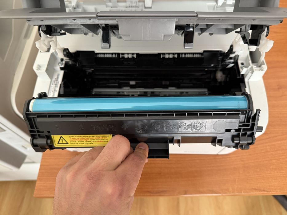 Принтер HP LaserJet MFP M140W