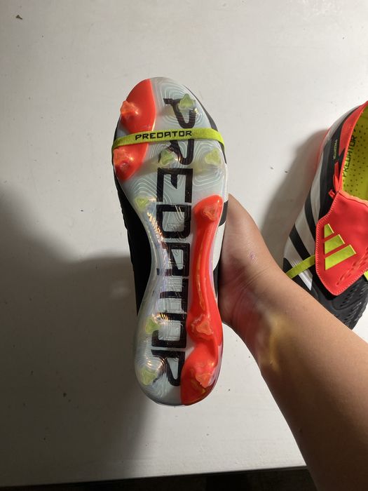 Продаю бутсы Адидас предатор 30