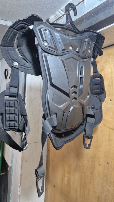 Панцирь защитная экипировка