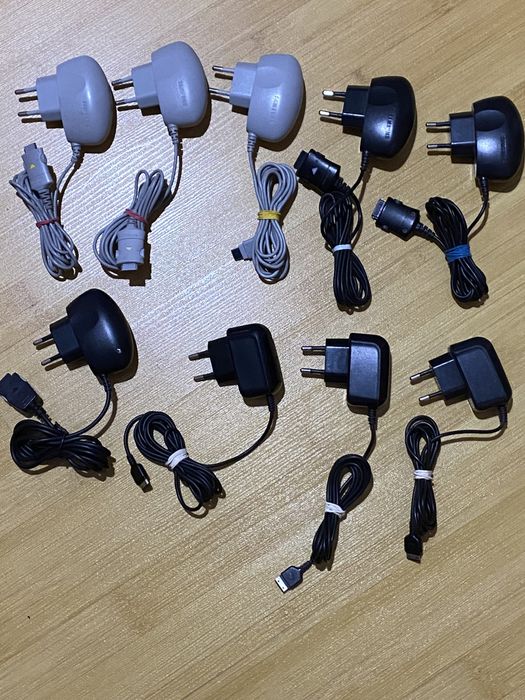 Alimentatoare 220v diferite modele