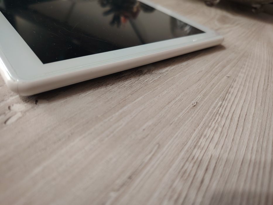 Tableta 10", dual SIM, impecabila