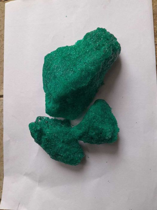 никель азотнокислый, 100 000 сум за 1 кг.