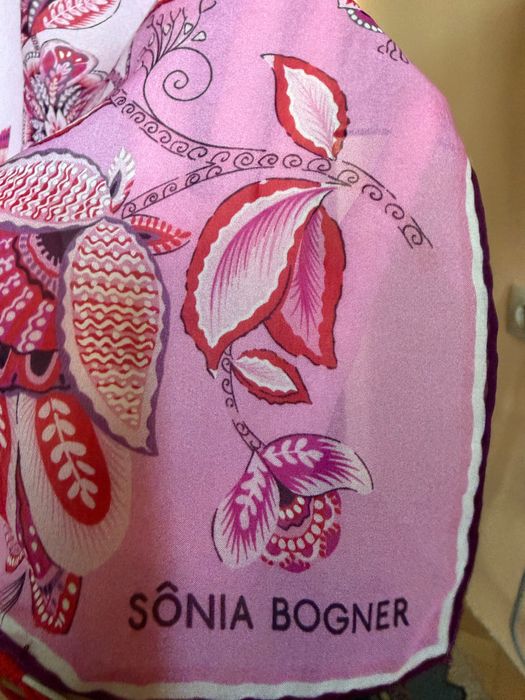 Красив копринен шал Sônia Bogner