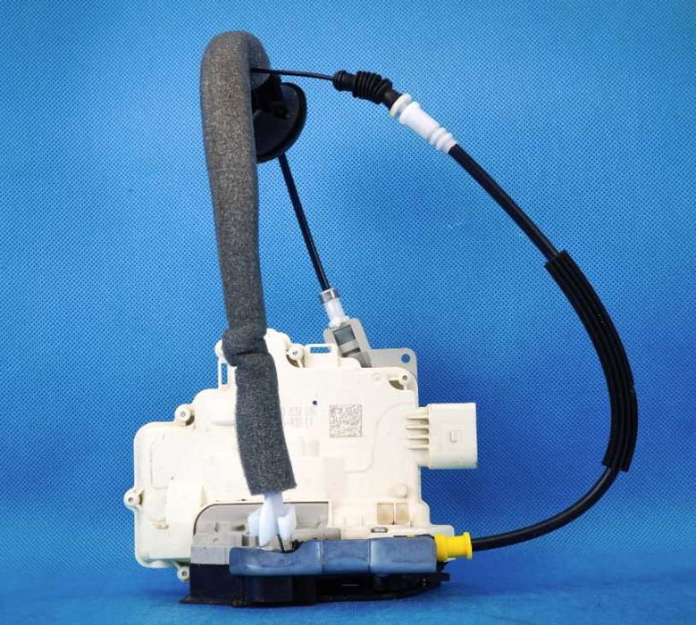 Брава задна дясна A3 A6 4G A7 4G8 Q7 4G0839016