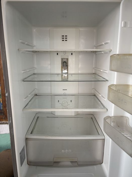 Продаю холодильник