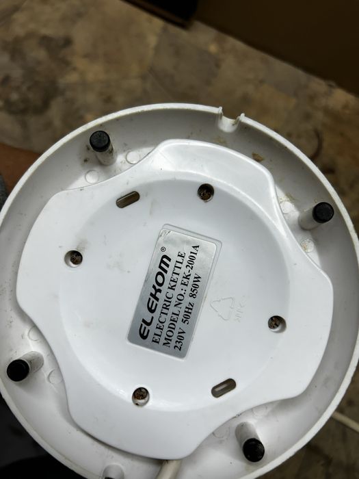 Кафемашина за филтър кафе, фреш машина и кана за топлене на вода