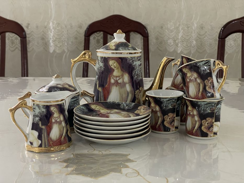 набор посуды Мадонна