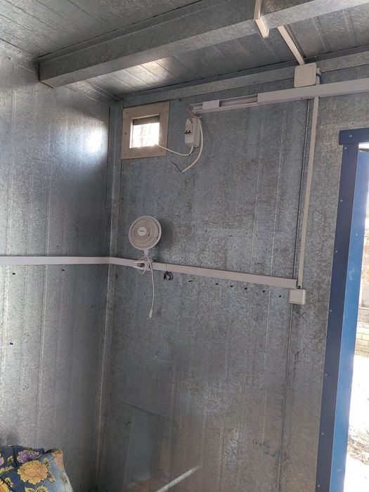 Будка (бытовка].