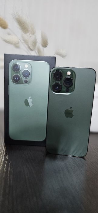 Iphone 13 pro green alpine