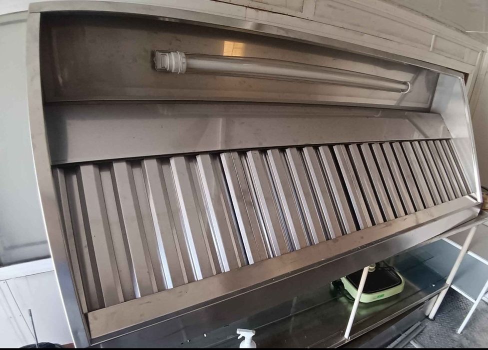 Hota profesionala cu filtre neon și motor,dimensiuni 200cmx80cm