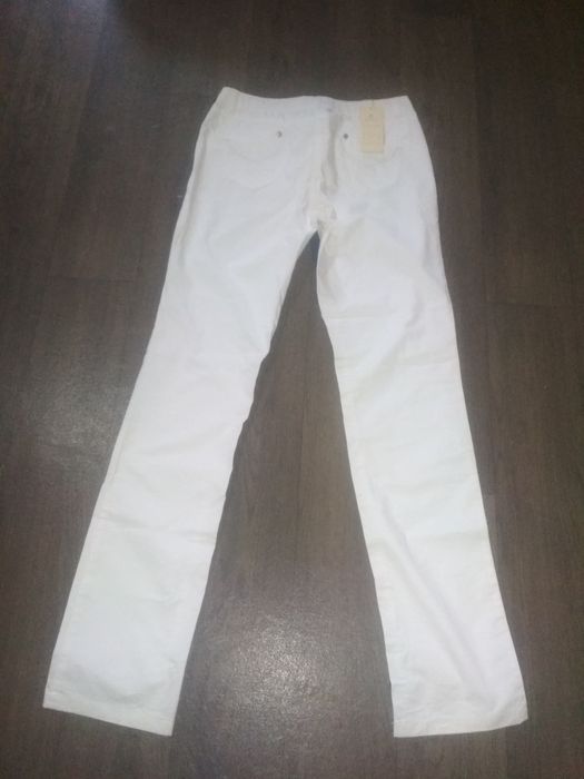 Продам джинсы и брюки